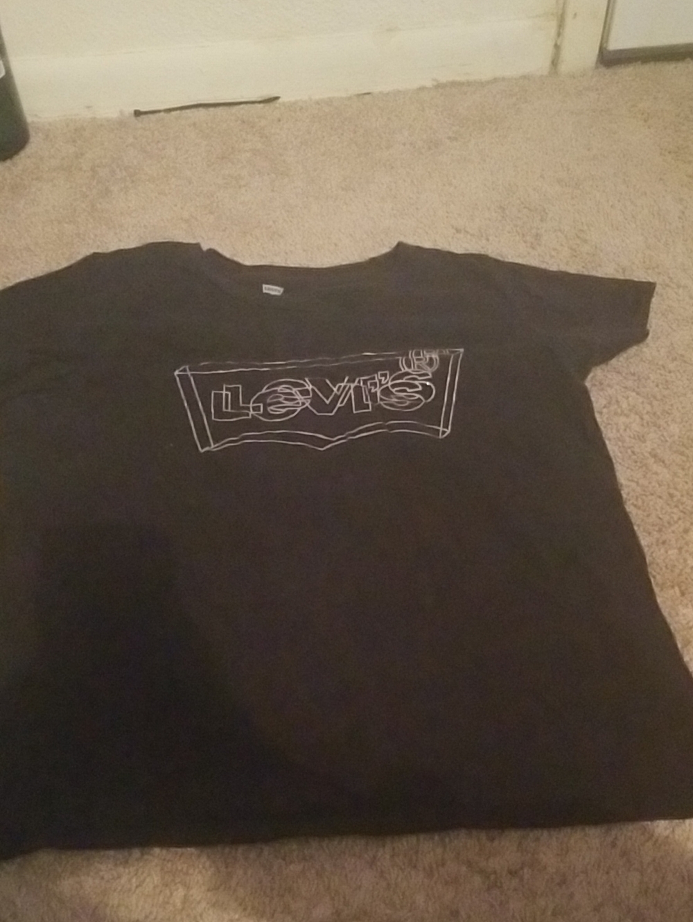 Levi's Black Tee with Sparkle Outline Logo